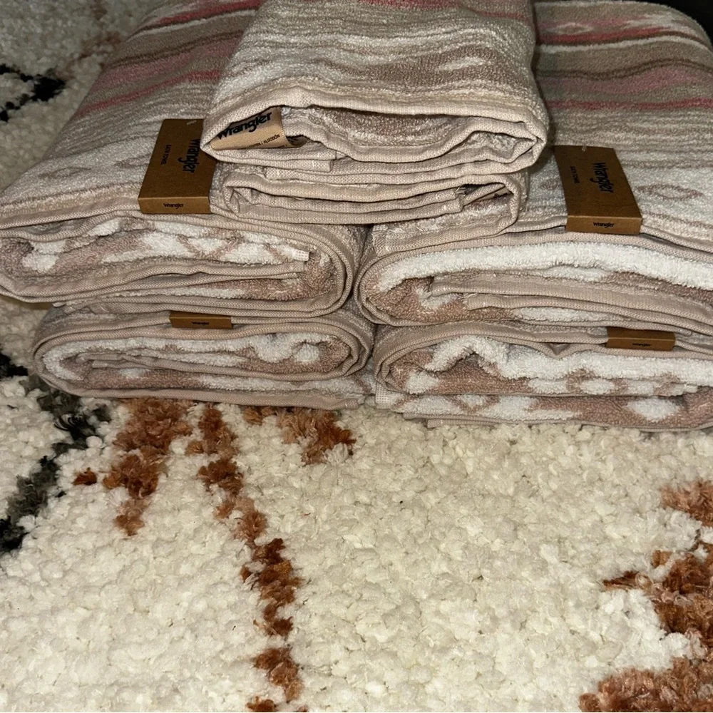 NWT Wrangler Bath Towels Set Of 6 Coyote Sands Pink 4 Bath & 2 Hand